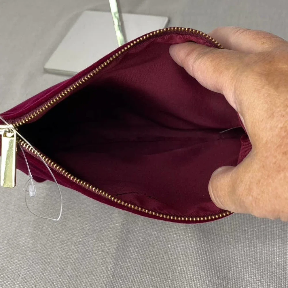 Dolce & Gabbana velvet cosmetic bag‎